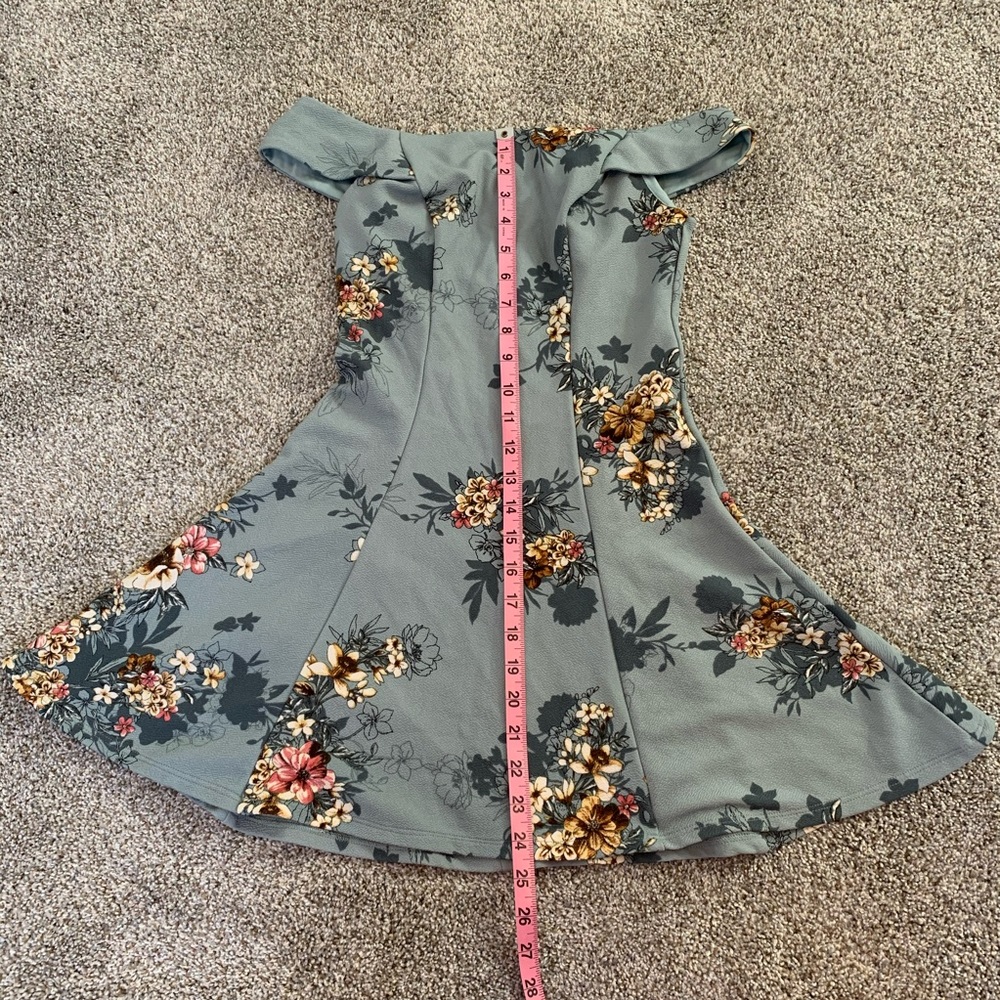 3/$30 bundle Floral Mini dress